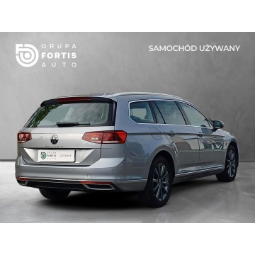 Volkswagen Passat  Kombi 2022,  2.0 diesel, automat - Na sprzedaż za 89 900 zł - Toruń - zdjęcie 5