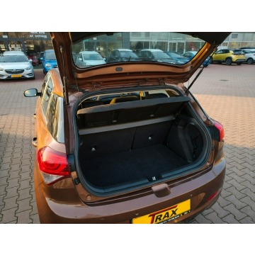 Hyundai i20  Hatchback 2016,  1.2 benzyna - Na sprzedaż za 37 900 zł - Łódź - zdjęcie 2