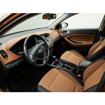 Hyundai i20  Hatchback 2016,  1.2 benzyna - Na sprzedaż za 37 900 zł - Łódź - zdjęcie 5