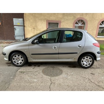 Peugeot 206  Hatchback 2004,  1.4 benzyna - Na sprzedaż za 1 700,00 zł - Wałbrzych - zdjęcie 4