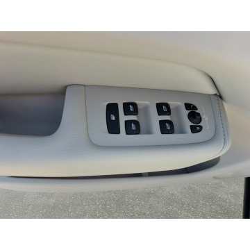Volvo   SUV 2022,  2.0 benzyna, automat - Na sprzedaż za 169 850 zł - Warszawa - zdjęcie 11