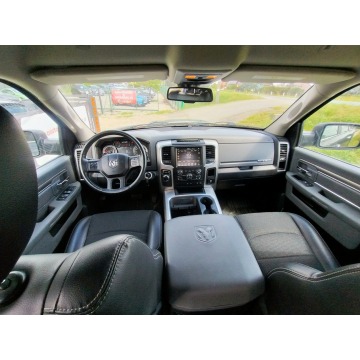 Dodge RAM 2017,  3.6 benzyna, automat - Na sprzedaż za 115 000 zł - Harklowa - zdjęcie 9