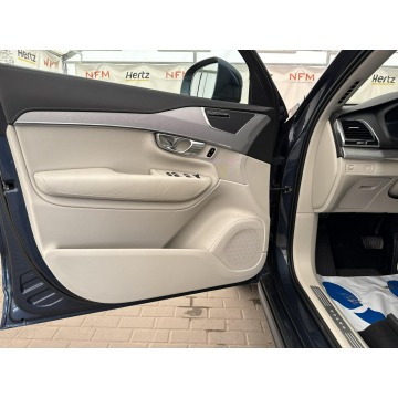 Volvo   SUV 2020,  2.0 diesel, automat - Na sprzedaż za 132 900 zł - Warszawa - zdjęcie 10