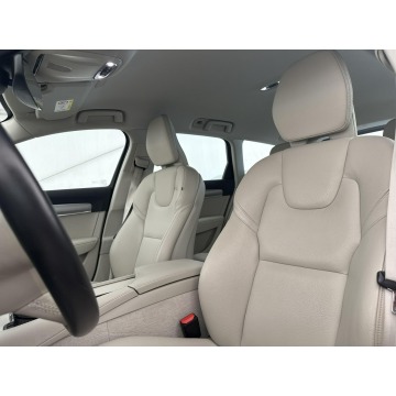 Volvo V90  Kombi 2019,  2.0 diesel, automat - Na sprzedaż za 92 500 zł - Warszawa - zdjęcie 11