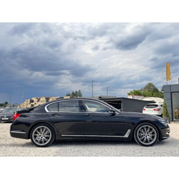BMW Seria 7  Sedan/Limuzyna 2018,  4.4 benzyna, automat - Na sprzedaż za 164 900 zł - Michałowice-Wieś - zdjęcie 3