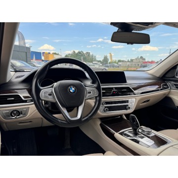 BMW Seria 7  Sedan/Limuzyna 2018,  4.4 benzyna, automat - Na sprzedaż za 164 900 zł - Michałowice-Wieś - zdjęcie 11