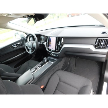 Volvo   SUV 2021,  2.0 benzyna, automat - Na sprzedaż za 99 990 zł - Żyrardów - zdjęcie 8
