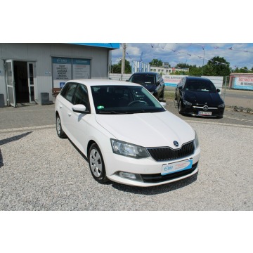 Skoda Fabia  Kombi 2016,  1.4 diesel - Na sprzedaż za 18 900 zł - Warszawa - zdjęcie 4