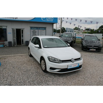 Volkswagen Golf  Hatchback 2019,  1.6 diesel - Na sprzedaż za 41 900 zł - Warszawa - zdjęcie 4