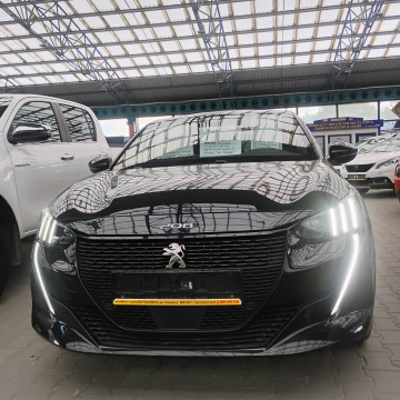 Peugeot 208  Hatchback 2022 elektryczny, automat - Na sprzedaż za 64 300 zł - Mysłowice - zdjęcie 3