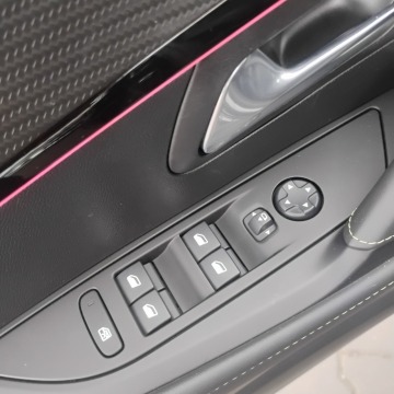 Peugeot 208  Hatchback 2022 elektryczny, automat - Na sprzedaż za 64 300 zł - Mysłowice - zdjęcie 10