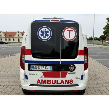 Fiat Doblo 2016 Ambulans oryginalna karetka 2.0JTD - Pojazdy specjalistyczne - Gostyń - zdjęcie 5