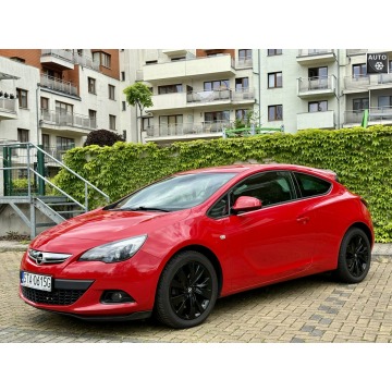 Opel Astra GTC - 2013