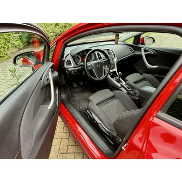 Opel Astra  Coupe/Sportowy 2013,  1.6 benzyna - Na sprzedaż za 29 800 zł - Tarnowskie Góry - zdjęcie 5