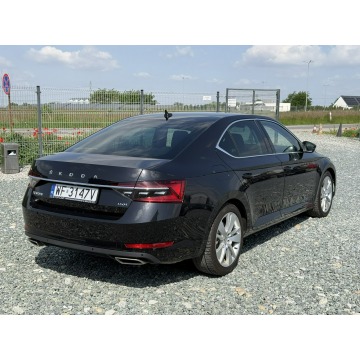 Skoda Superb  Liftback 2020,  2.0 benzyna, automat - Na sprzedaż za 97 900 zł - Wrocław - zdjęcie 10