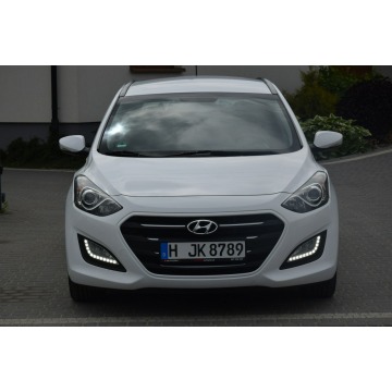 Hyundai i30  Kombi 2016,  1.6 diesel - Na sprzedaż za 27 900 zł - Majdan Sieniawski - zdjęcie 2