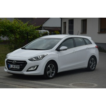 Hyundai i30  Kombi 2016,  1.6 diesel - Na sprzedaż za 27 900 zł - Majdan Sieniawski - zdjęcie 4