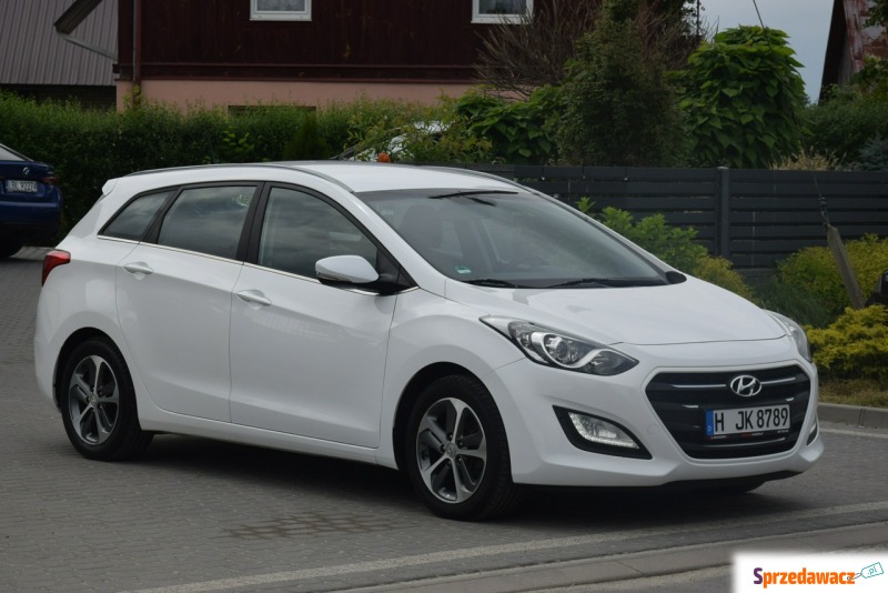 Hyundai i30  Kombi 2016,  1.6 diesel - Na sprzedaż za 27 900 zł - Majdan Sieniawski