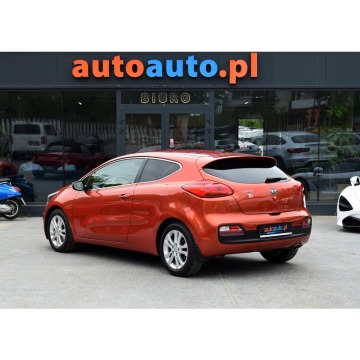 Kia Ceed  Hatchback 2013,  1.6 benzyna - Na sprzedaż za 25 900 zł - Warszawa - zdjęcie 8
