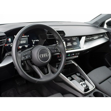 Audi A3  Hatchback 2024,  1.5 benzyna, automat - Na sprzedaż za 115 800 zł - Gdynia - zdjęcie 6
