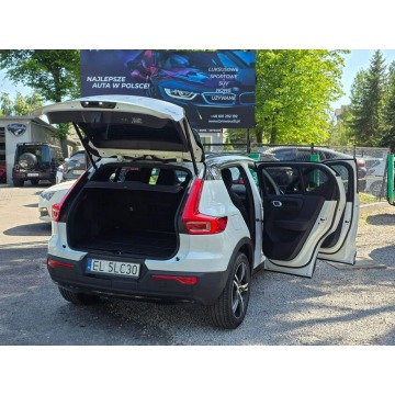 Volvo   SUV 2021,  2.0 benzyna, automat - Na sprzedaż za 108 999 zł - Łódź - zdjęcie 11