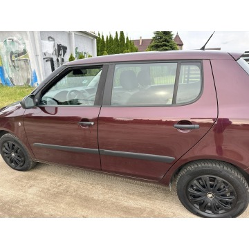 Skoda Fabia  Hatchback 2011,  1.2 benzyna - Na sprzedaż za 13 800 zł - Wejherowo - zdjęcie 7