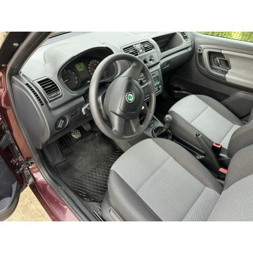 Skoda Fabia  Hatchback 2011,  1.2 benzyna - Na sprzedaż za 13 800 zł - Wejherowo - zdjęcie 11