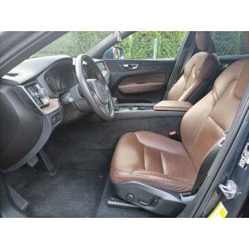 Volvo XC60  SUV 2020,  2.0 benzyna, automat - Na sprzedaż za 107 900 zł - Białystok - zdjęcie 7