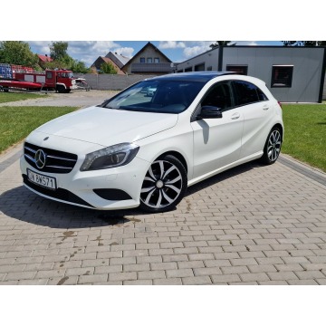 Mercedes A 180 - 1.6 Benzyna Automat Bixenon Ledy Skóra Navi Panorama Raty Zamiana
