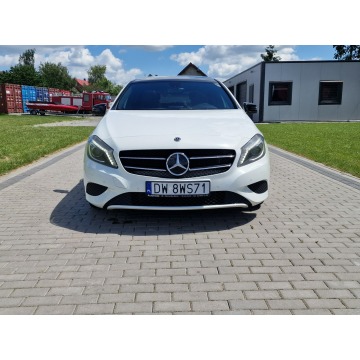 Mercedes - Benz A-klasa  Hatchback 2012,  1.6 benzyna, automat - Na sprzedaż za 47 500 zł - Strobice - zdjęcie 6