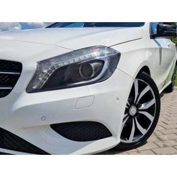 Mercedes - Benz A-klasa  Hatchback 2012,  1.6 benzyna, automat - Na sprzedaż za 47 500 zł - Strobice - zdjęcie 12