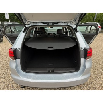 Opel Astra 2016,  1.6 diesel - Na sprzedaż za 36 800 zł - Pęcice - zdjęcie 9