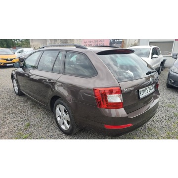 Skoda Octavia  Kombi 2013,  1.2 benzyna - Na sprzedaż za 27 900 zł - Szczecin - zdjęcie 4