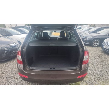 Skoda Octavia  Kombi 2013,  1.2 benzyna - Na sprzedaż za 27 900 zł - Szczecin - zdjęcie 9