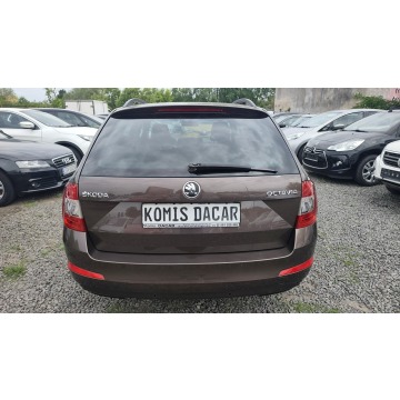 Skoda Octavia  Kombi 2013,  1.2 benzyna - Na sprzedaż za 27 900 zł - Szczecin - zdjęcie 10