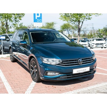 Volkswagen Passat  Kombi 2022,  2.0 diesel, automat - Na sprzedaż za 72 324 zł - Gdynia - zdjęcie 3