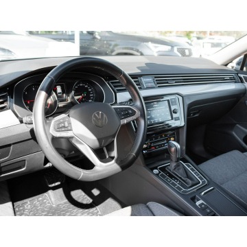 Volkswagen Passat  Kombi 2022,  2.0 diesel, automat - Na sprzedaż za 72 324 zł - Gdynia - zdjęcie 6