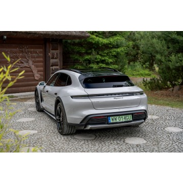 Porsche Taycan 2022 elektryczny, automat - Na sprzedaż za 199 777 zł - Ropczyce - zdjęcie 1