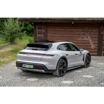 Porsche Taycan 2022 elektryczny, automat - Na sprzedaż za 199 777 zł - Ropczyce - zdjęcie 3