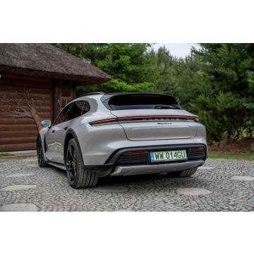 Porsche Taycan 2022 elektryczny, automat - Na sprzedaż za 199 777 zł - Ropczyce - zdjęcie 10