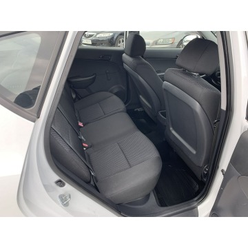 Hyundai i30  Hatchback 2010,  1.6 diesel - Na sprzedaż za 11 999 zł - Gostyń - zdjęcie 8
