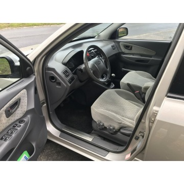 Hyundai Tucson  SUV 2004,  2.0 benzyna - Na sprzedaż za 14 999 zł - Gostyń - zdjęcie 9