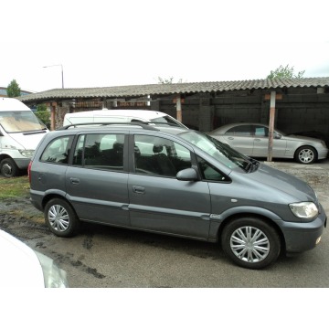 Opel Zafira  Minivan/Van 2004,  1.8 benzyna - Na sprzedaż za 5 900,00 zł - Lublin - zdjęcie 3