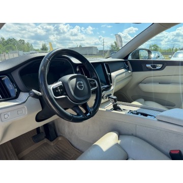 Volvo XC60  SUV 2017,  2.0 diesel, automat - Na sprzedaż za 91 900 zł - Michałowice-Wieś - zdjęcie 10