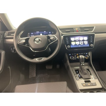 Skoda Superb  Kombi 2023,  2.0 diesel, automat - Na sprzedaż za 99 900 zł - Warszawa - zdjęcie 9