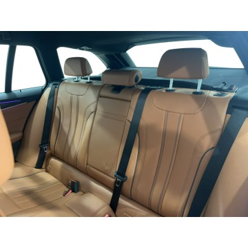 BMW Seria 5  Kombi 2022,  2.0 benzyna, automat - Na sprzedaż za 143 100 zł - Warszawa - zdjęcie 12
