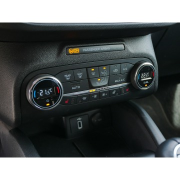 Ford Focus  Hatchback 2020,  1.5 diesel - Na sprzedaż za 46 900 zł - Goczałkowice-Zdrój - zdjęcie 6