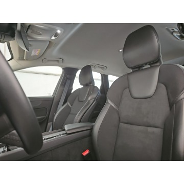 Volvo   SUV 2019,  2.0 diesel, automat - Na sprzedaż za 115 000 zł - Warszawa - zdjęcie 11