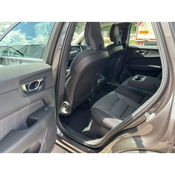 Volvo   SUV 2022,  2.0 diesel, automat - Na sprzedaż za 121 400 zł - Jawczyce - zdjęcie 12