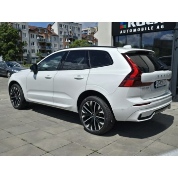 Volvo   SUV 2025,  2.0 benzyna, automat - Na sprzedaż za 246 500 zł - Tychy - zdjęcie 2
